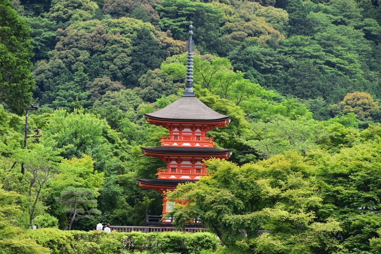 Koyasu Pagoda viewed from Kiyomizu-dera