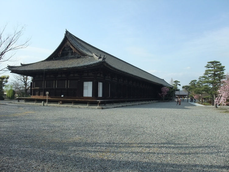 Hondō at Sanjūsangen-dō in Kyoto