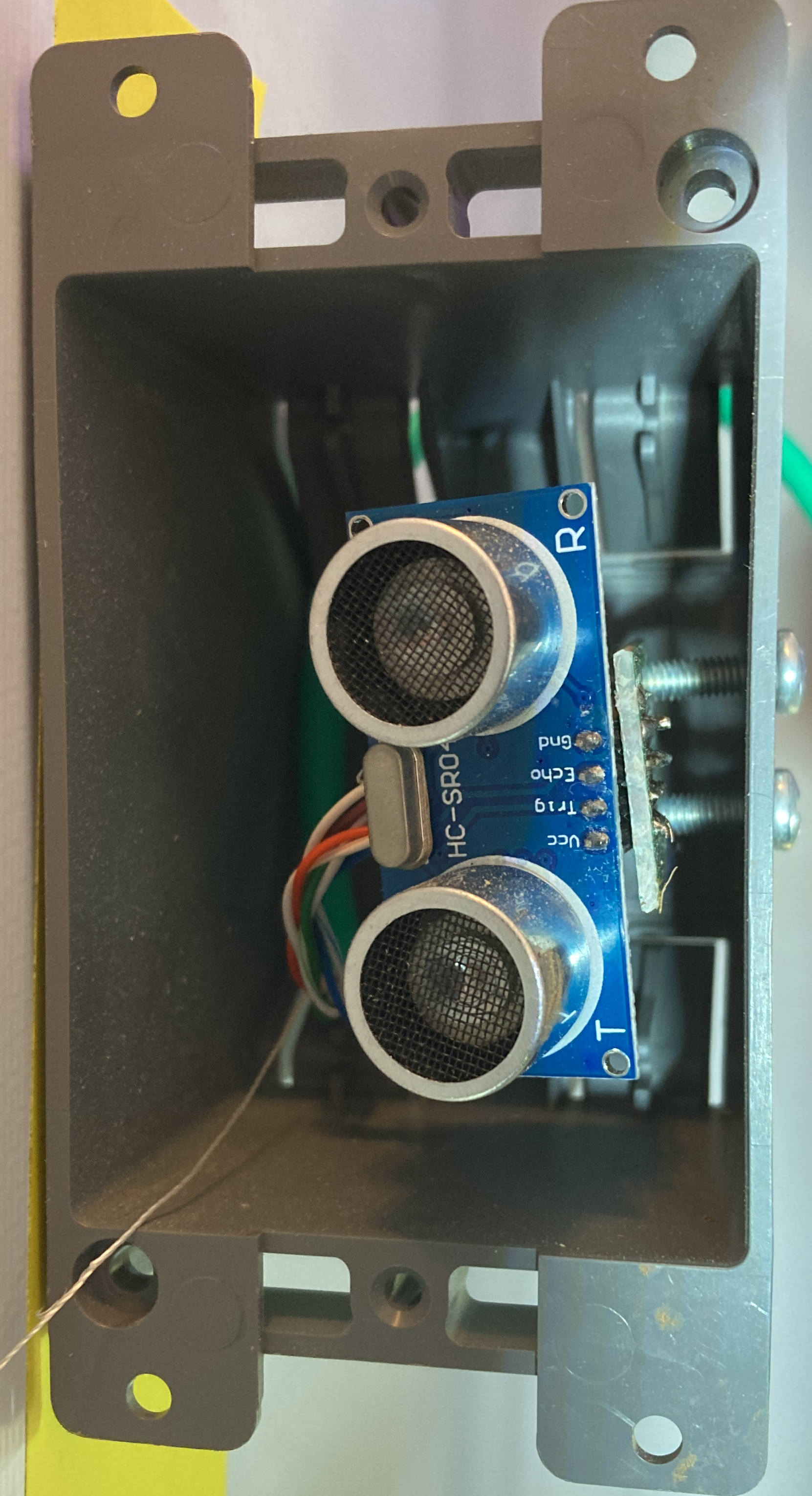 HC-SR04 ultrasonic sensor in mount